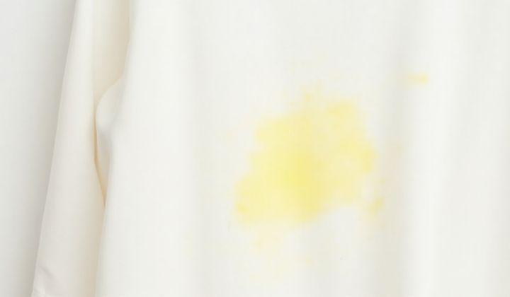 How to Remove Yellow Stains on a White Shirt